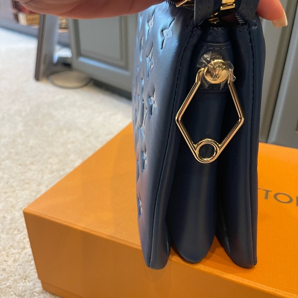 Louis Vuitton denim Coussin